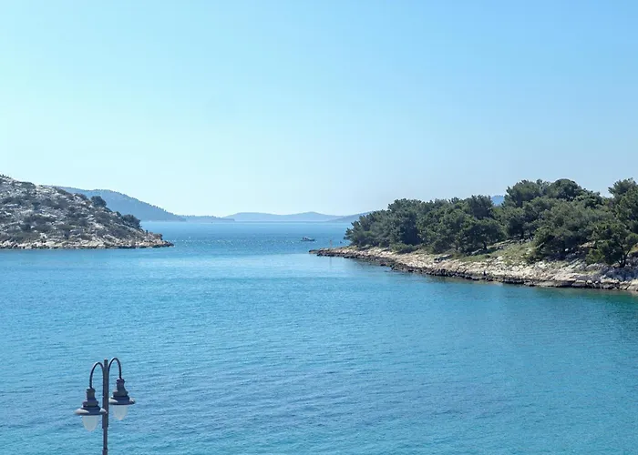 Tribunj 4174a 아파트 Tribalj