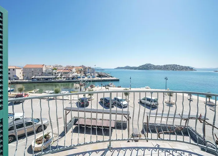 Tribunj 4174a * Tribalj